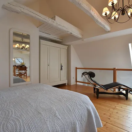 Spacious Near Sea In 公寓