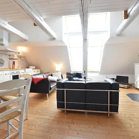 Spacious Near Sea In 公寓 *